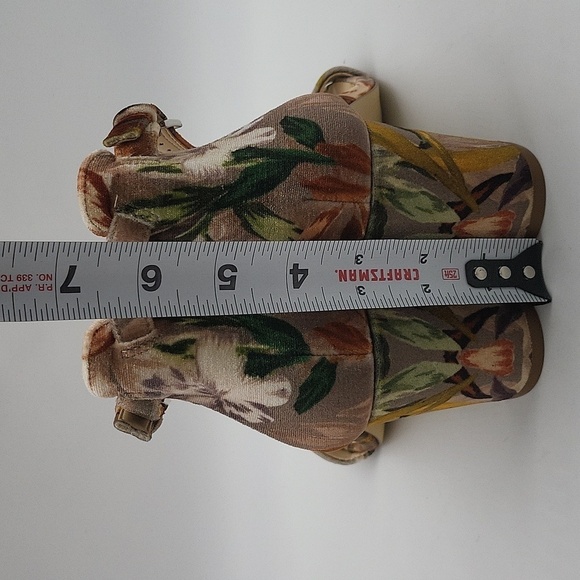 814- Nine West Pruce Block Heel Sandals Taupe Floral Size 8.5 M NWT - Picture 6 of 11